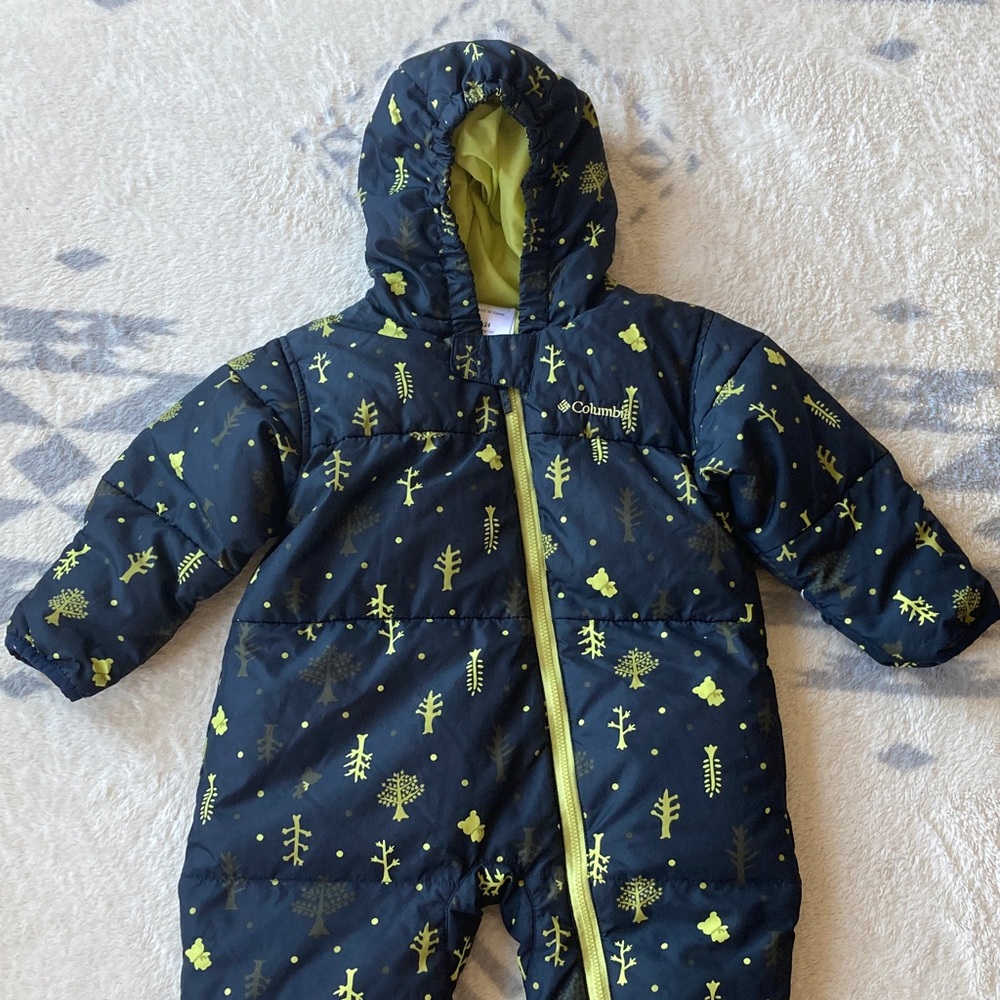Columbia Snuggly Bunny Down Bunting Size 24 months